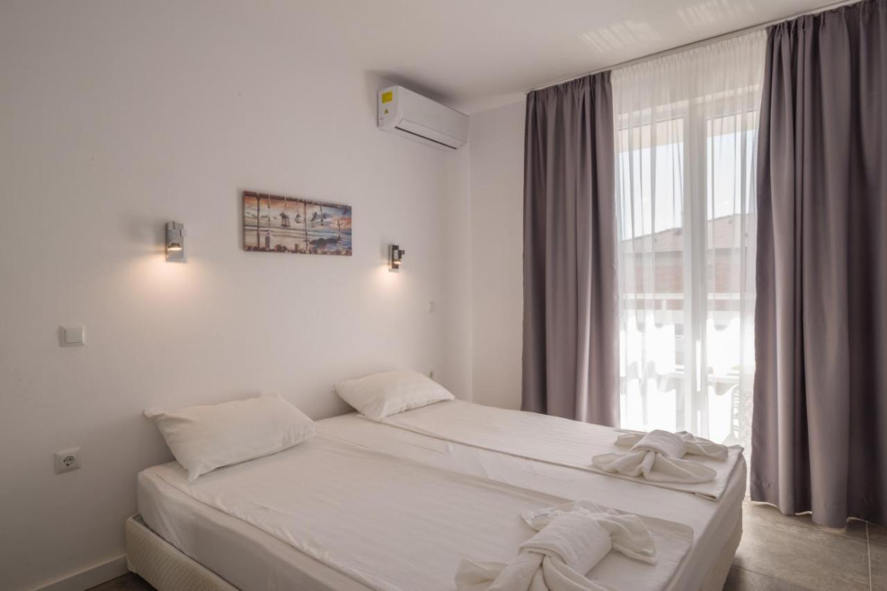 Salia Apartments Царево Екстериор снимка